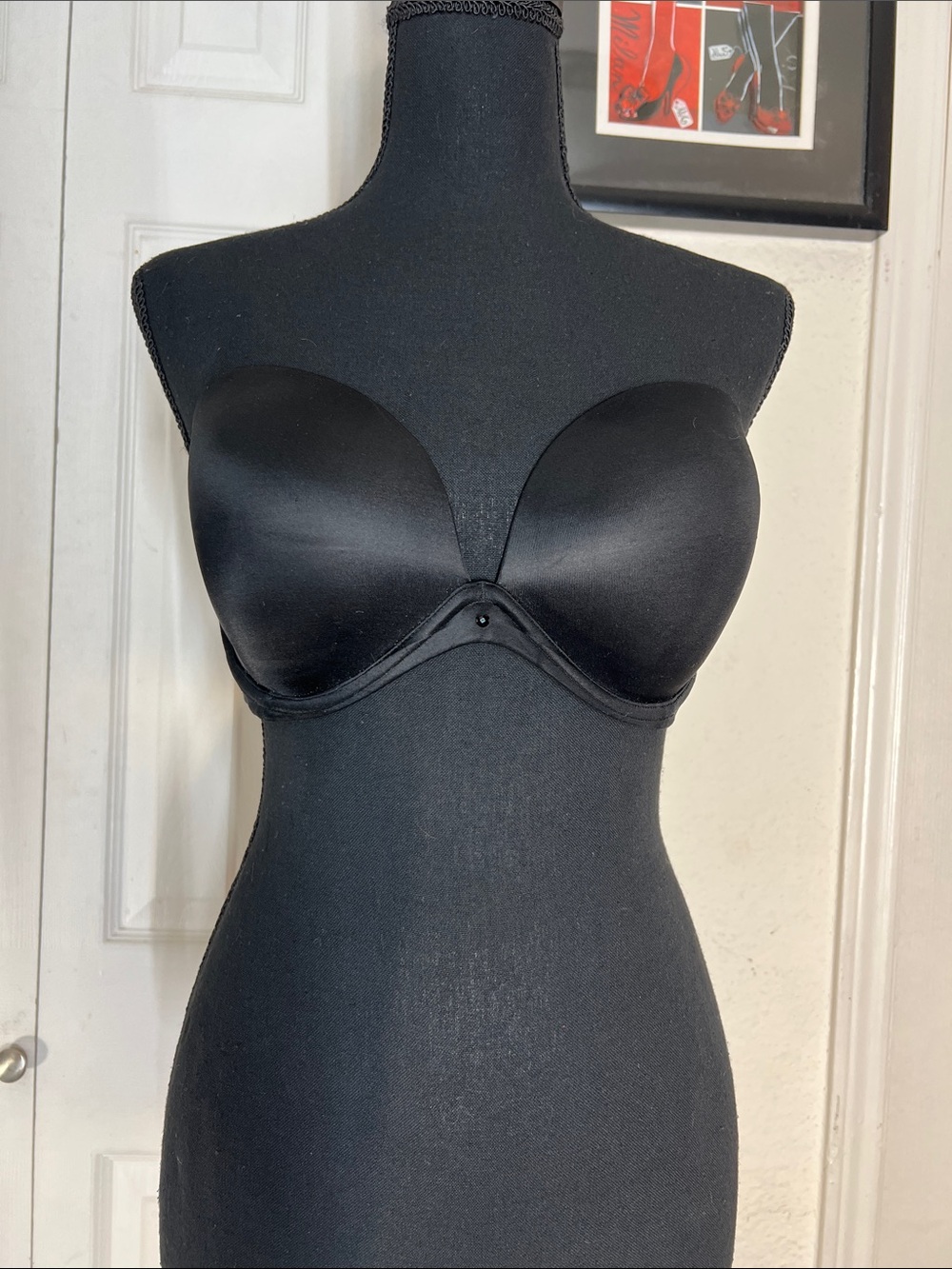Victoria's Secret Black Strapless Smooth Molded Bra